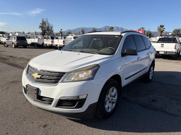 2017-chevrolet-traverse-image-1