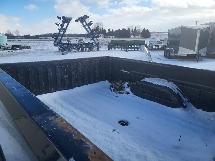 2004-chevrolet-2500hd-image-30