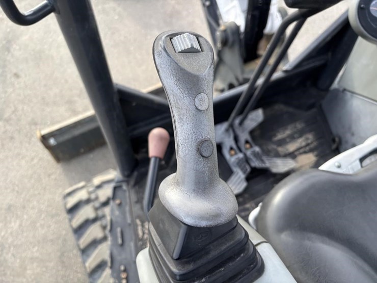 2021-bobcat-e35-image-27