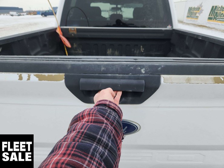 2020-ford-f150-image-35