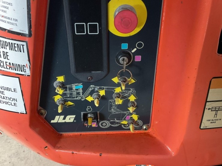 2013-jlg-340aj-image-7