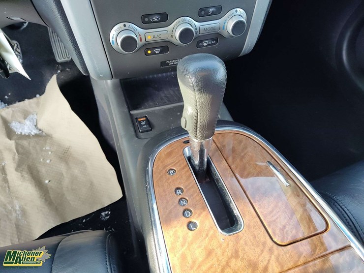 2011-nissan-murano-image-22