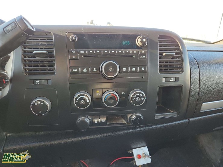 2013-gmc-sierra-3500hd-image-14