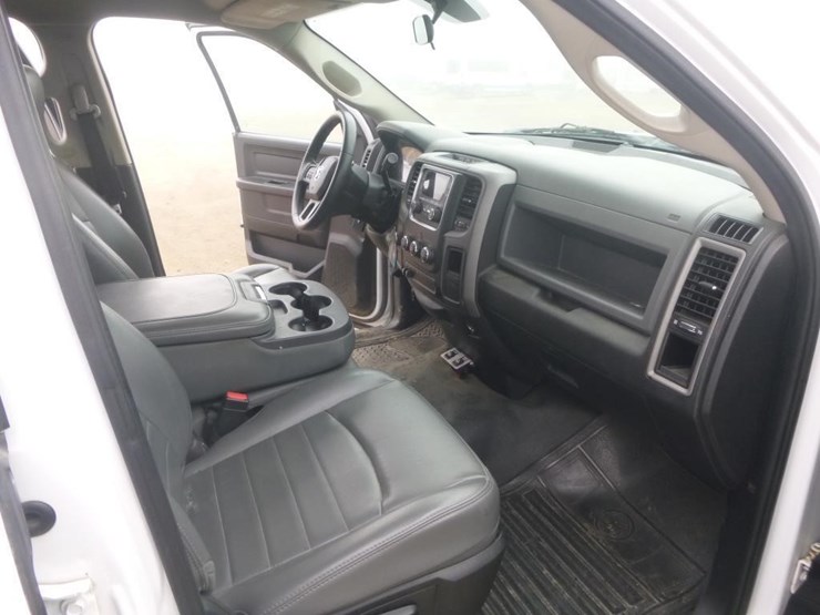 2014-dodge-1500-image-12