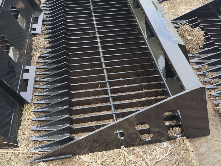 wolverine-skid-steer-sb72-rock-bucket---72"-image-1