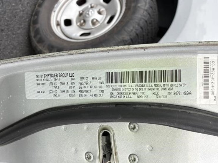 2014-dodge-ram-1500-image-15