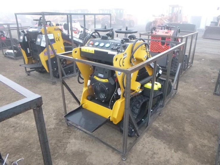 2025-agt-mx-crt23-skid-steer-track-loader-image-3