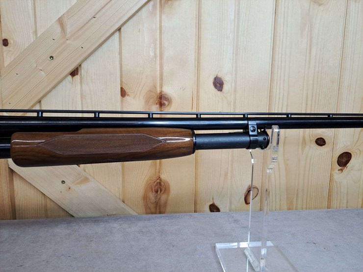 winchester-/ducks-unlimited-model-12-20-gauge-pump-shotgun-image-5