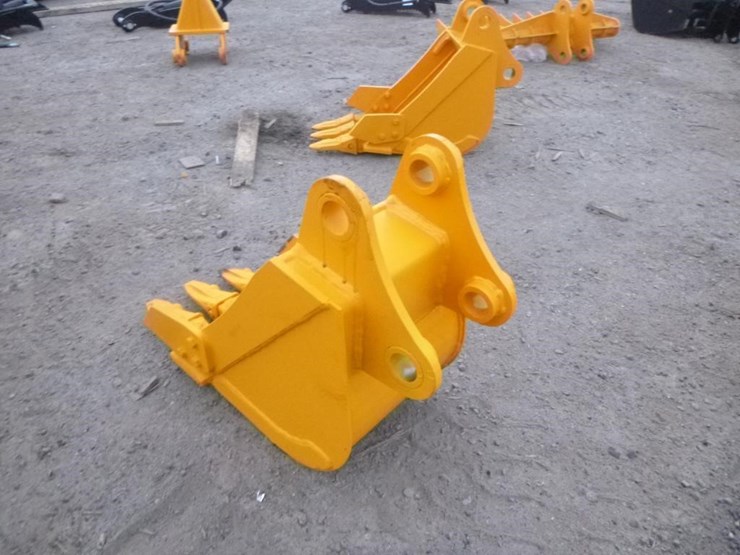 caterpillar-303-image-4