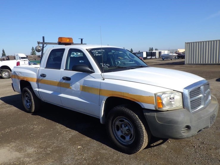 2007-dodge-dakota-image-2