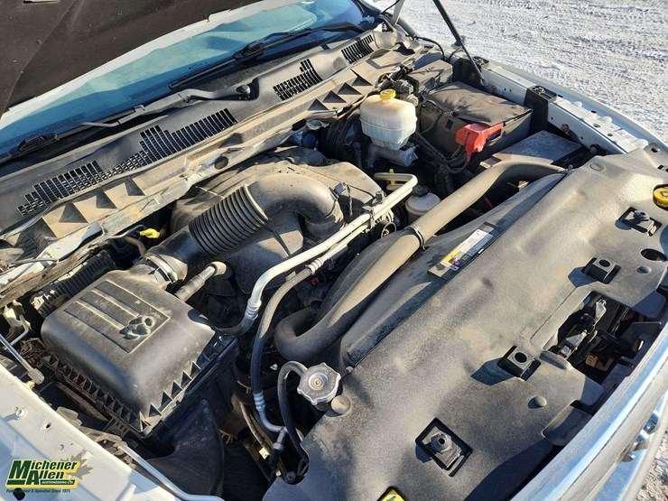 2014-ram-2500-slt-image-34