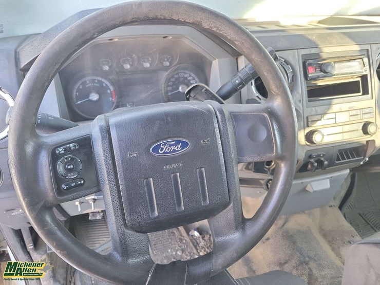 2011-ford-f350-image-13