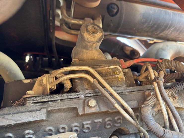 2005-jlg-8042-image-49