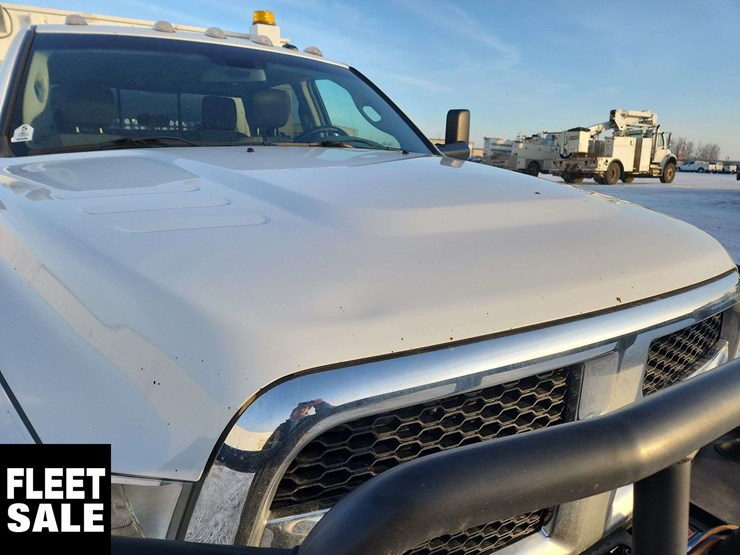 2014-ram-5500-4x4-s/a-service-truck-image-39