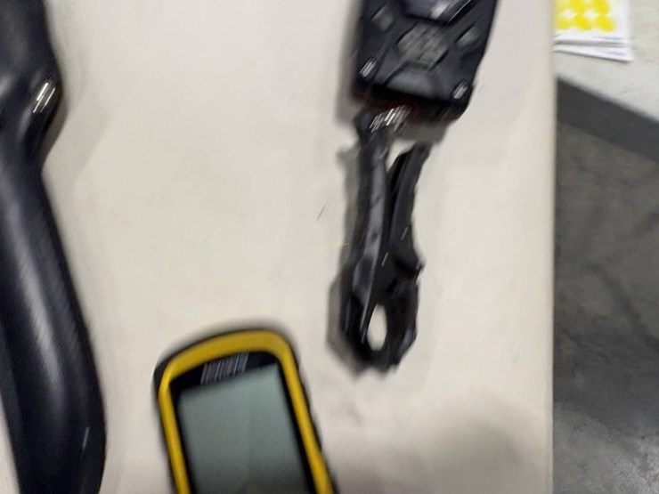 fishing-items,-filet-knife,-scale,-gps-image-3