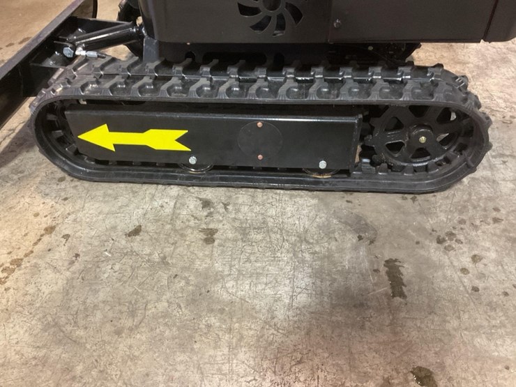 (inv.50009)-new-unused-miva-va13-mini-excavator,-13.5-gas-engine,-manual-thumb,-15"-bucket,-blade-image-2