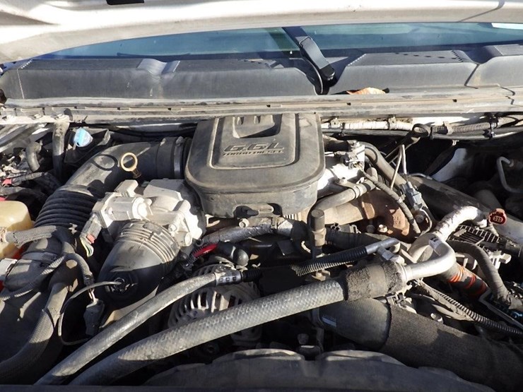 2012-chevrolet-3500-image-10