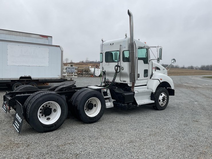 2015-kenworth-t400-image-14