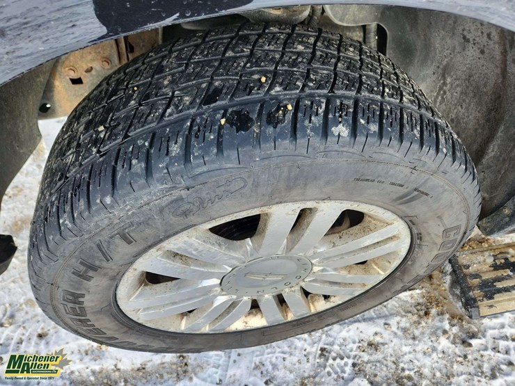 2013-lincoln-navigator-image-10