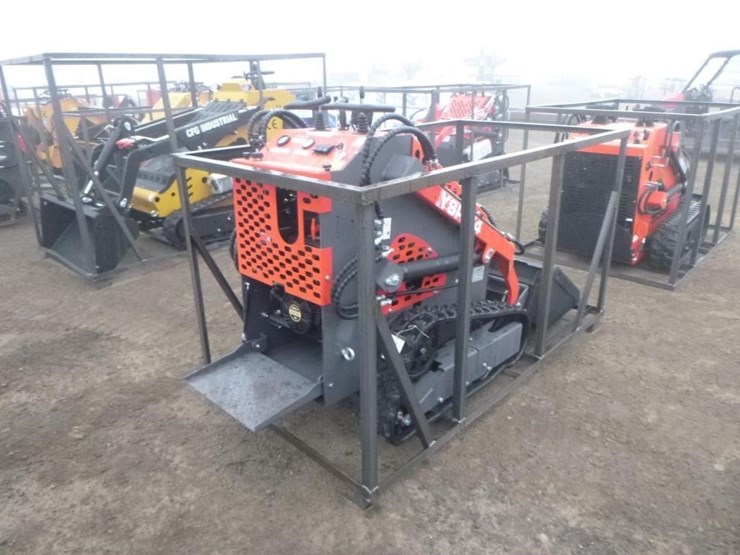 2025-agt-ysrt14-skid-steer-track-loader-image-3