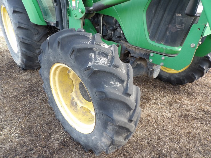 2010-john-deere-5083e-image-11
