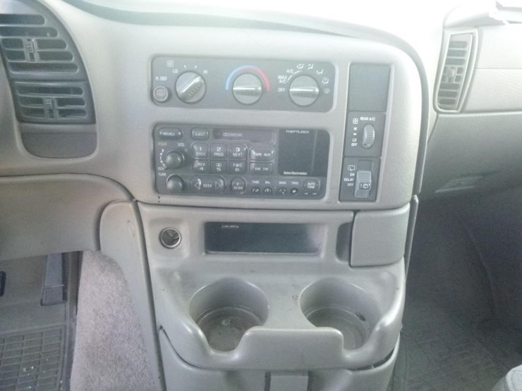 2000-chevrolet-astro-image-13