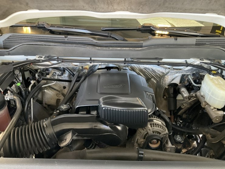 2016-chevrolet-silverado-2500-image-11