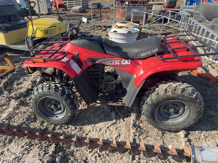 arctic-cat-300-image-1