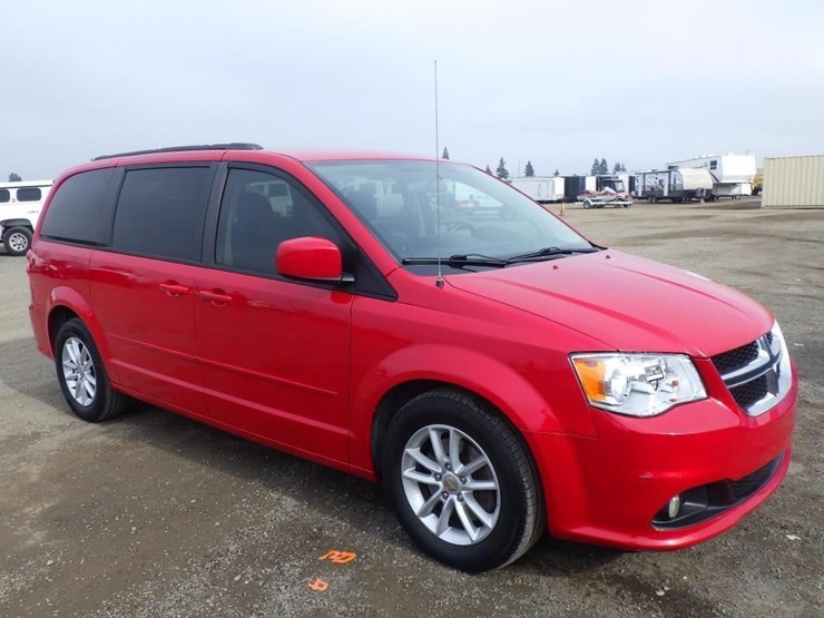 2013-dodge-grand-caravan-image-2