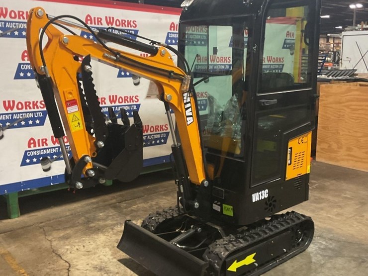 (inv.50030)-2025-miva-va13c-mini-excavator,-13.5-hp-gas-engine,-aux.-hydraulics,-manual-thumb,-image-2