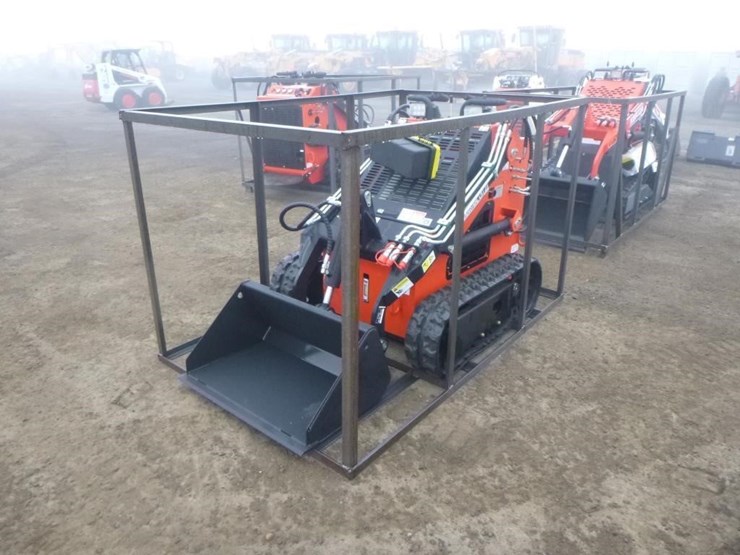 2025-agt-lrt23-skid-steer-track-loader-image-1