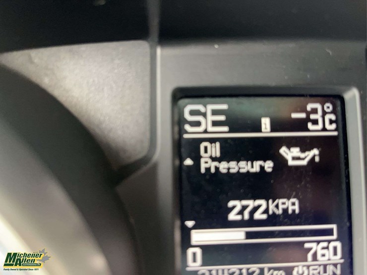 2011-jeep-grand-cherokee-limited-image-23