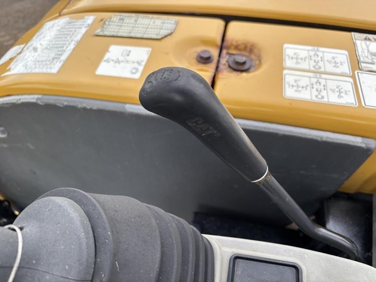 2018-caterpillar-303-image-34