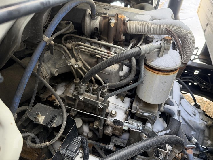 2000-isuzu-npr-image-11