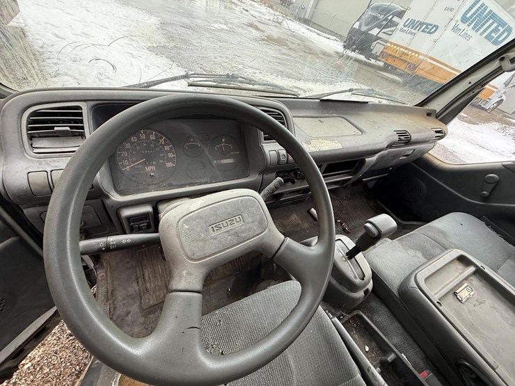 1998-isuzu-npr-image-8