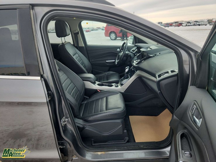 2013-ford-escape-sel-image-19