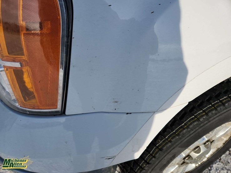 2013-gmc-sierra-3500hd-image-35