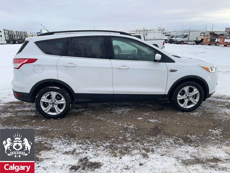 2016-ford-escape-se-image-8