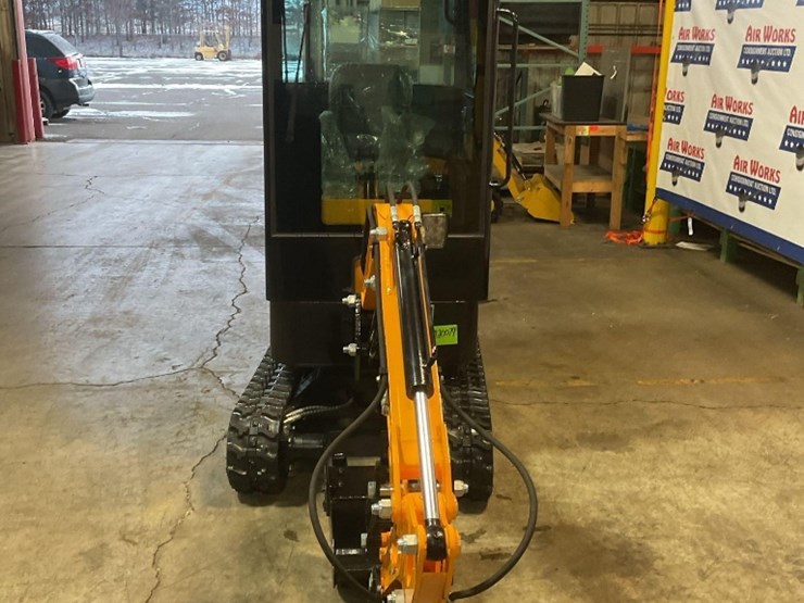 (inv.50005)-2025-miva-va13c-mini-excavator,-13.5-hp-gas-engine,-aux.-hydraulics,-no-hydraulic-oil-image-3