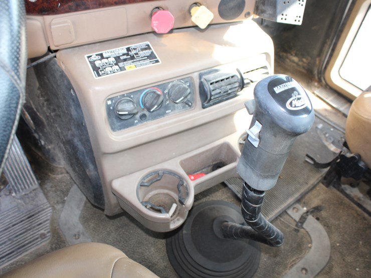 2007-mack-cl713-image-10