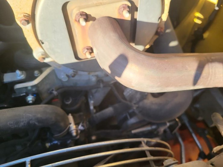 2018-deere-314g-image-23