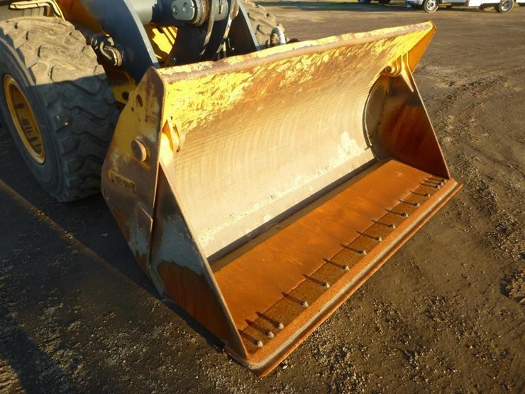 2005-deere-624j-image-17