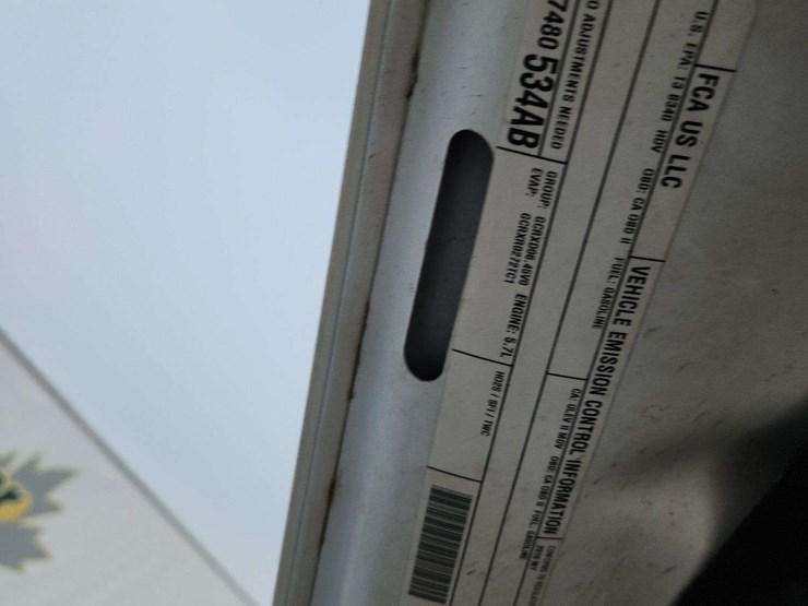 2016-dodge-2500-image-28