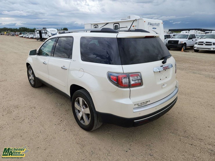 2013-gmc-acadia-slt-image-3