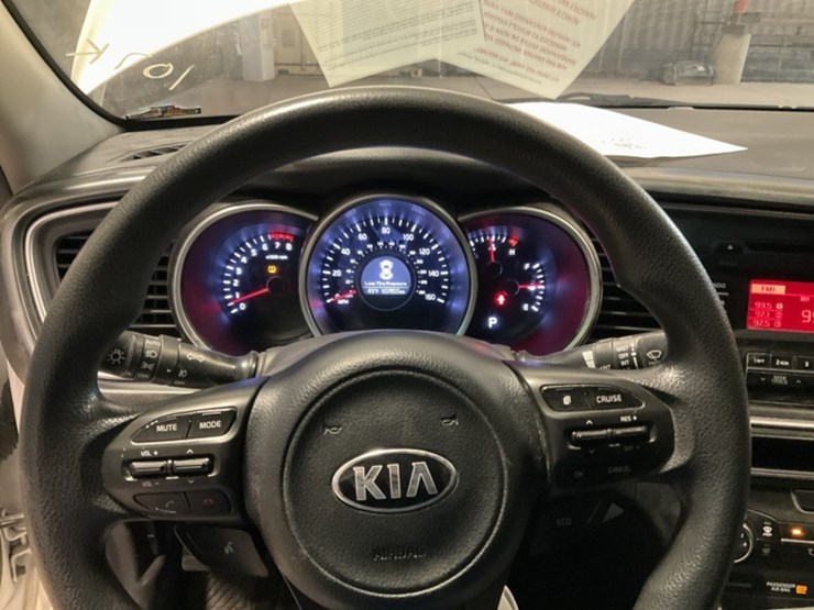 2015-kia-optima-sdn-image-15