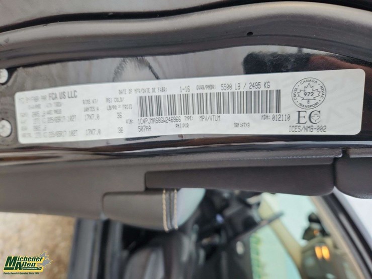 2016-jeep-cherokee-image-35