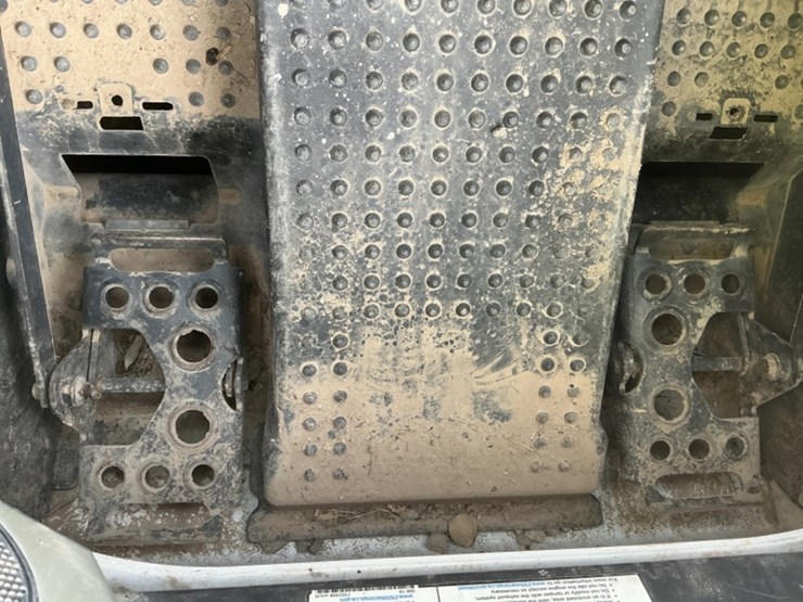 2019-bobcat-s630-image-21