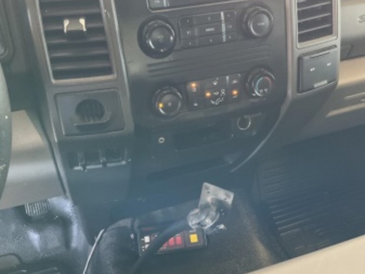 2017-ford-f350-image-23