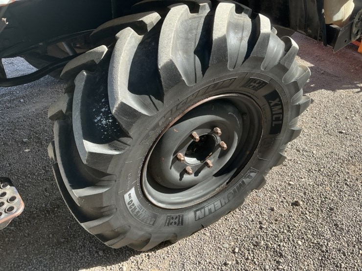 daimler-benz-ag-unimog-424-loader-truck-image-19