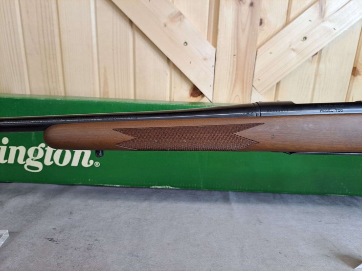 remington-model-700-.300-wby.-magnum-bolt-rifle-image-13